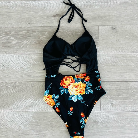 Cupshe Black Floral Print Halter Tummy Control One Piece Swim Suit - Picture 5 of 6